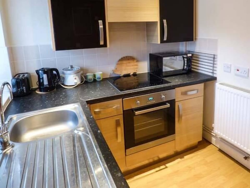 Cottage | Private kitchen | Cookware/dishes/utensils