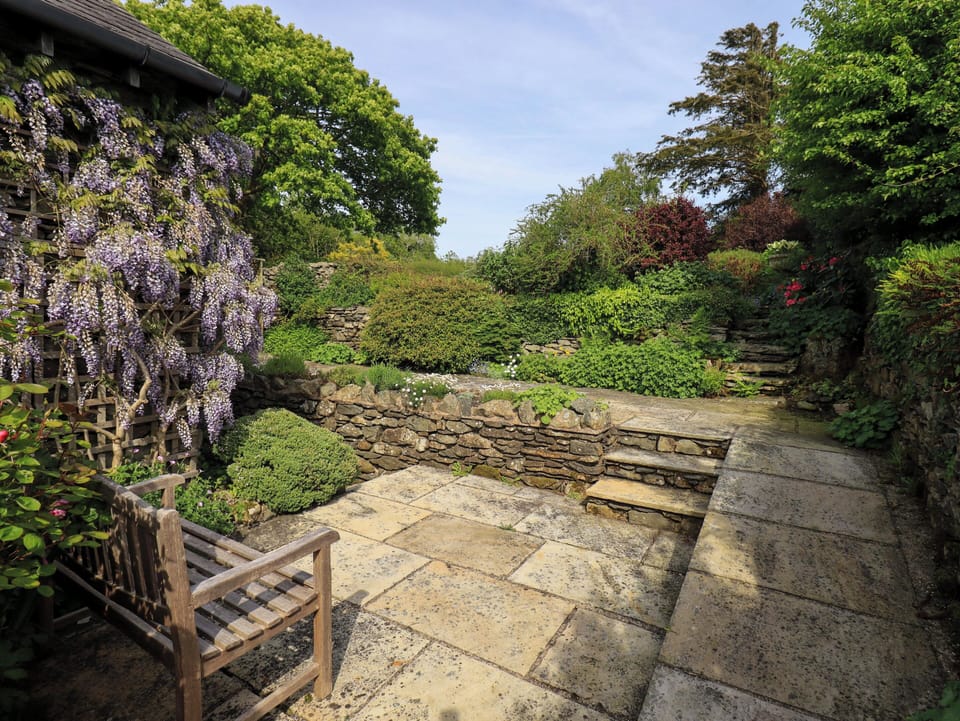 Cottage | Property grounds
