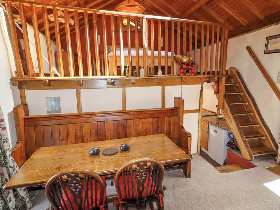 Cottage | Interior