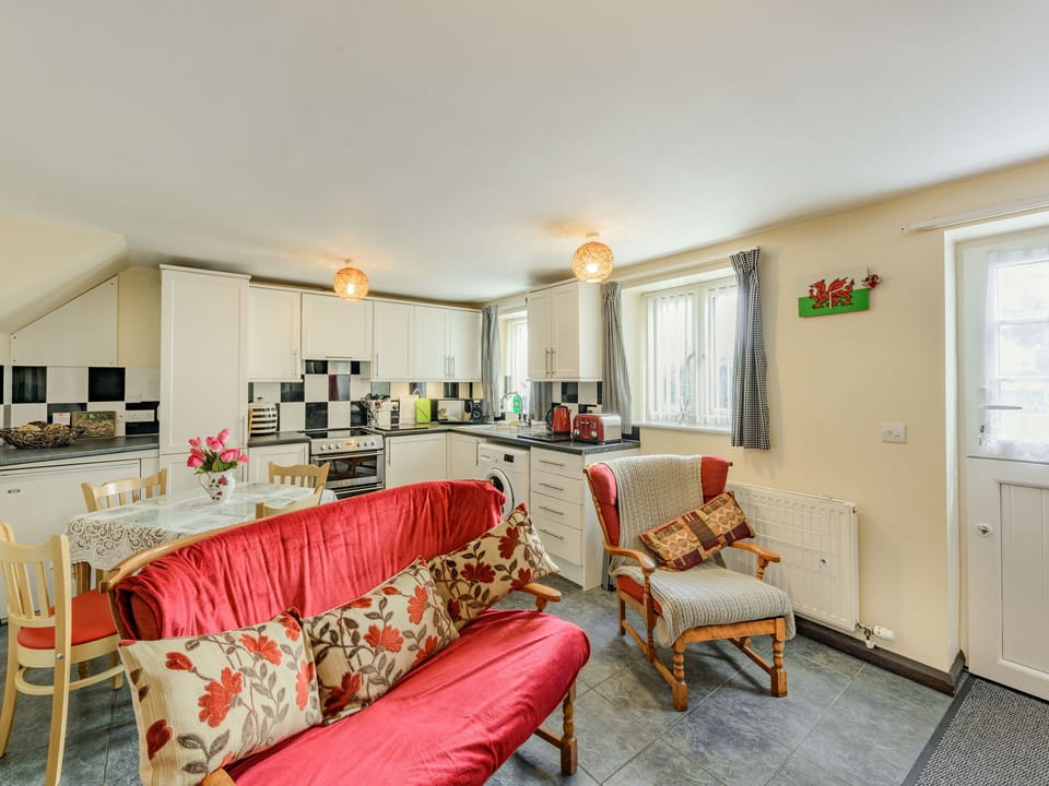 Cottage | Interior