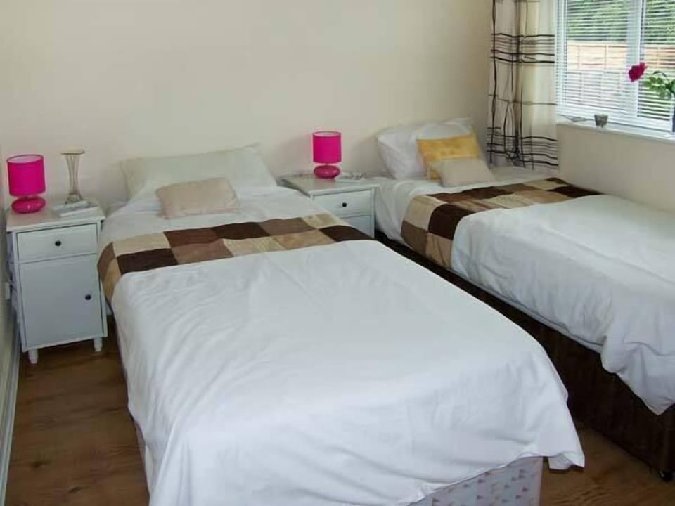 2 bedrooms, individually decorated, individually furnished