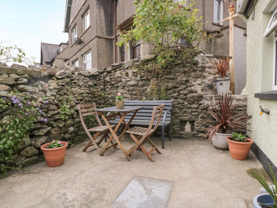 Cottage | Balcony