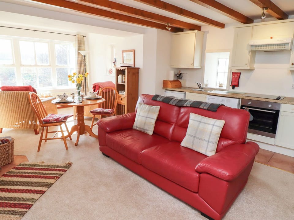 Cottage | Living area | TV, DVD player