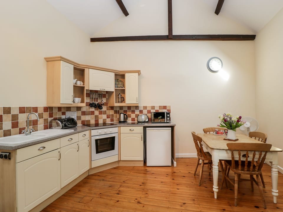 Cottage | Private kitchen | Highchair, cookware/dishes/utensils