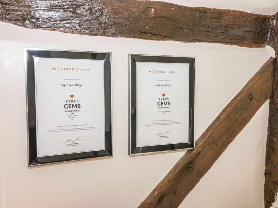 Cottage | Interior