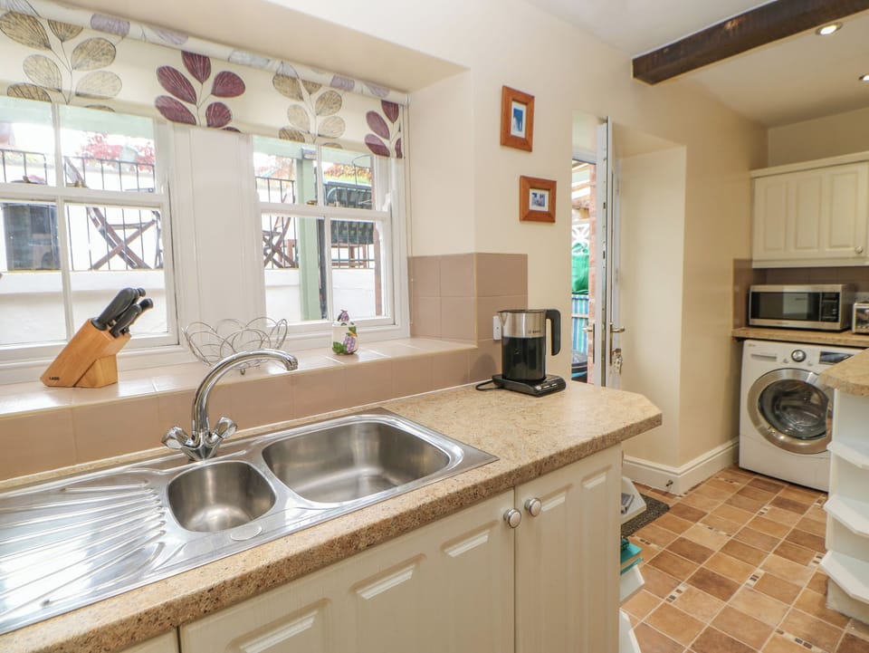 Cottage | Interior