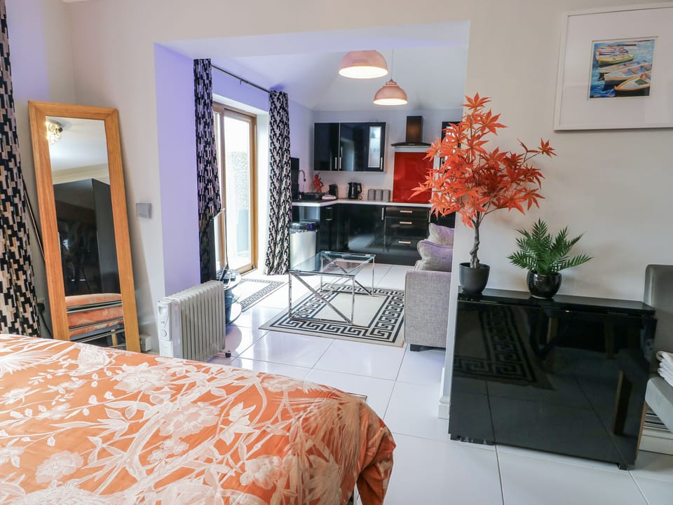 Cottage | 1 bedroom, individually decorated, individually furnished, free WiFi