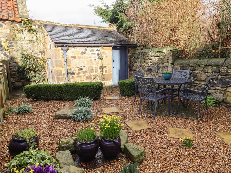 Cottage | Outdoor dining