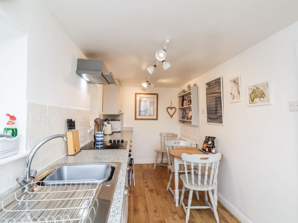 Cottage | Interior