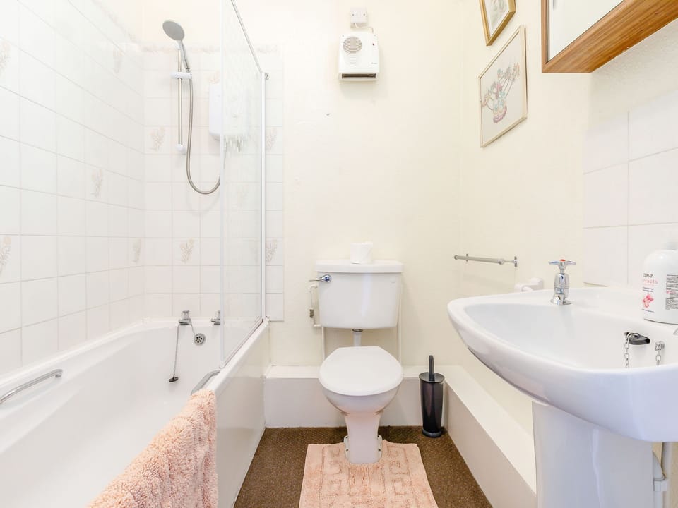 Clooneavin Apartment 3 Cottage in West Somerset District
