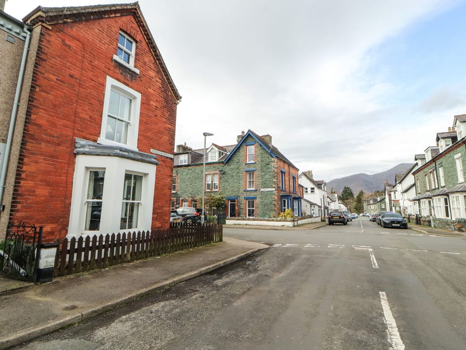 Cottage | Parking | Free self parking