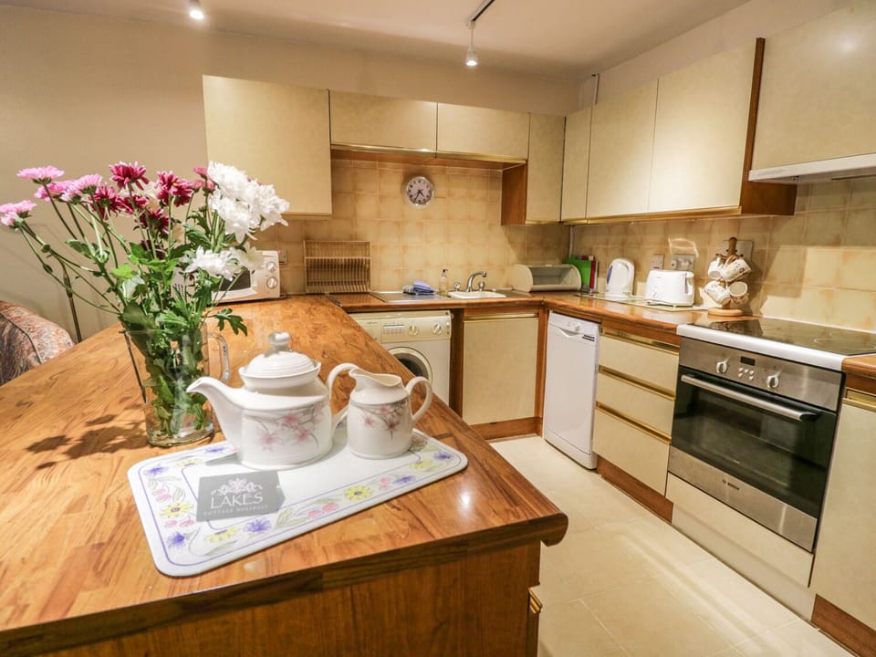 Cottage | Interior