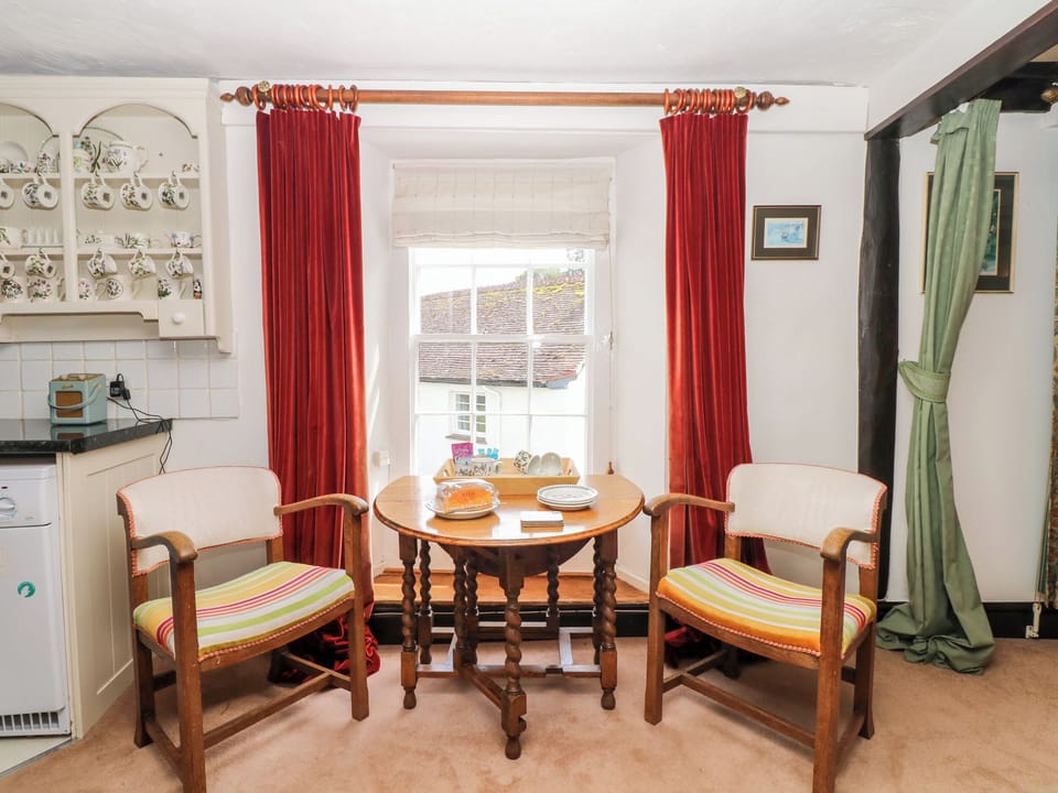 Cottage | Dining
