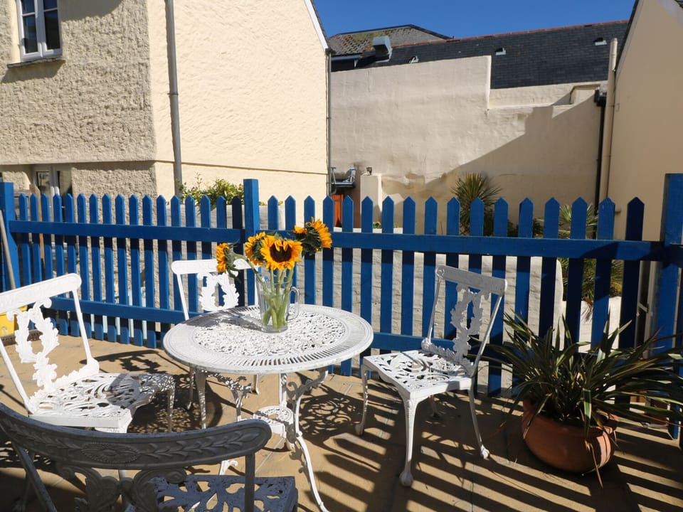 Cottage | Balcony