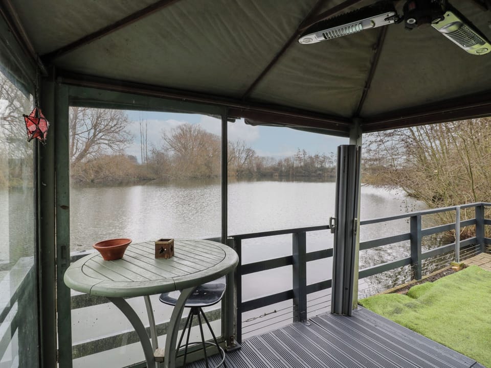 Cottage | Outdoor dining