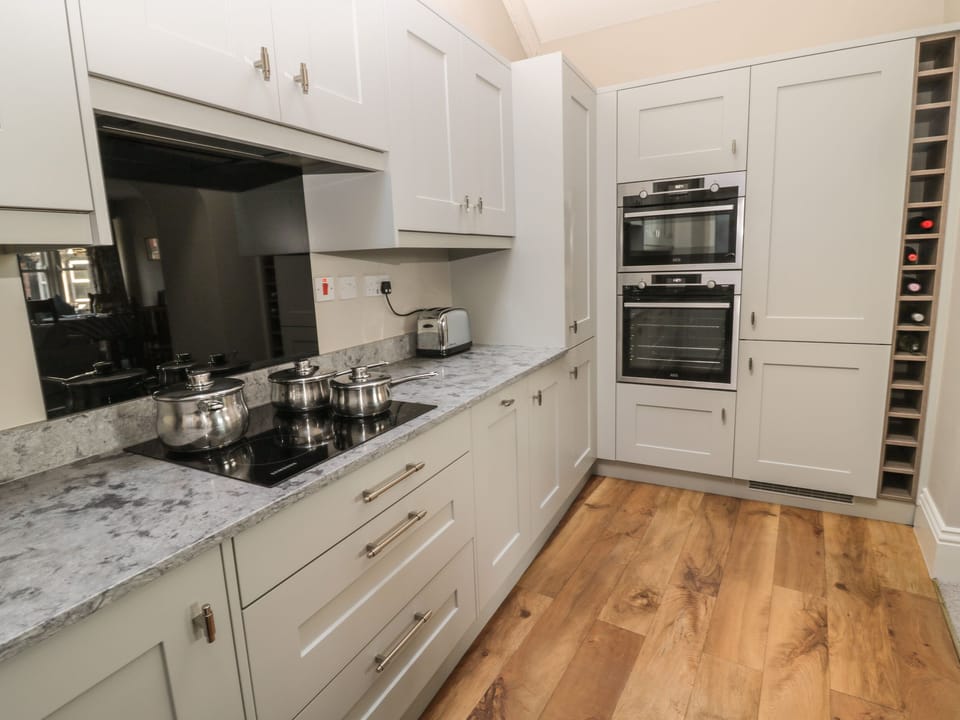 Cottage | Interior
