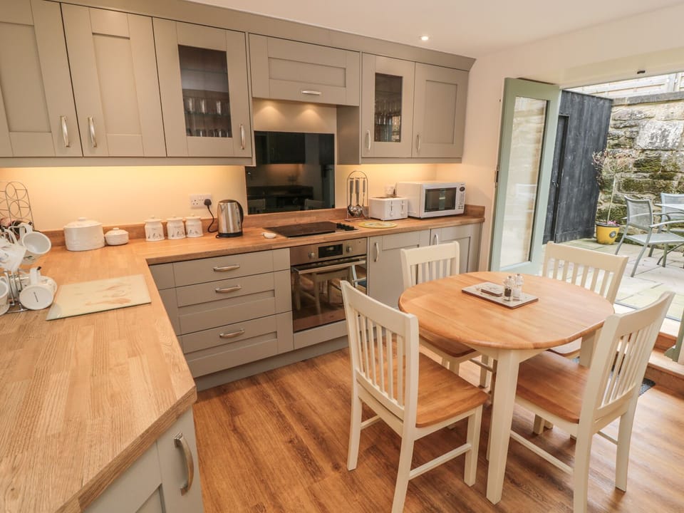 Cottage | Interior