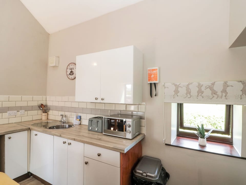 Fridge, microwave, stovetop, highchair