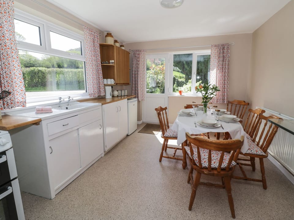 Cottage | Interior