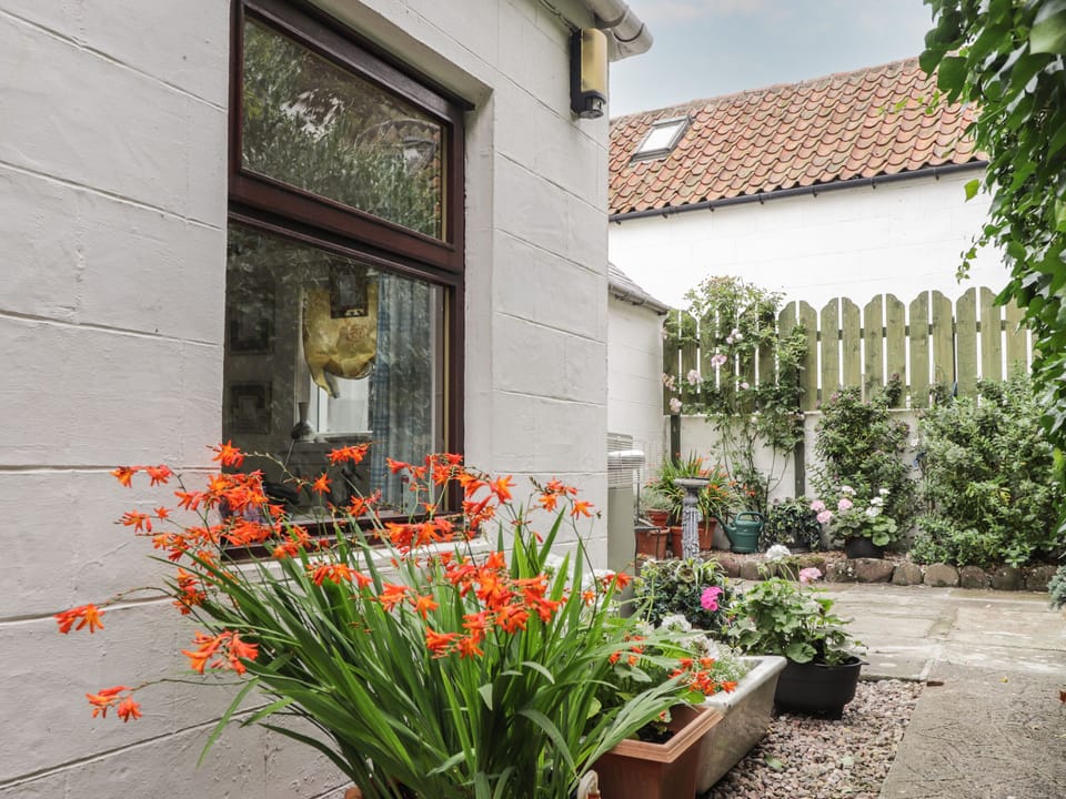Cottage | Property grounds