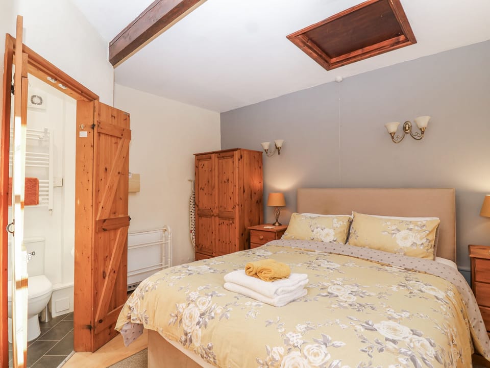 Cottage | 1 bedroom, individually decorated, individually furnished