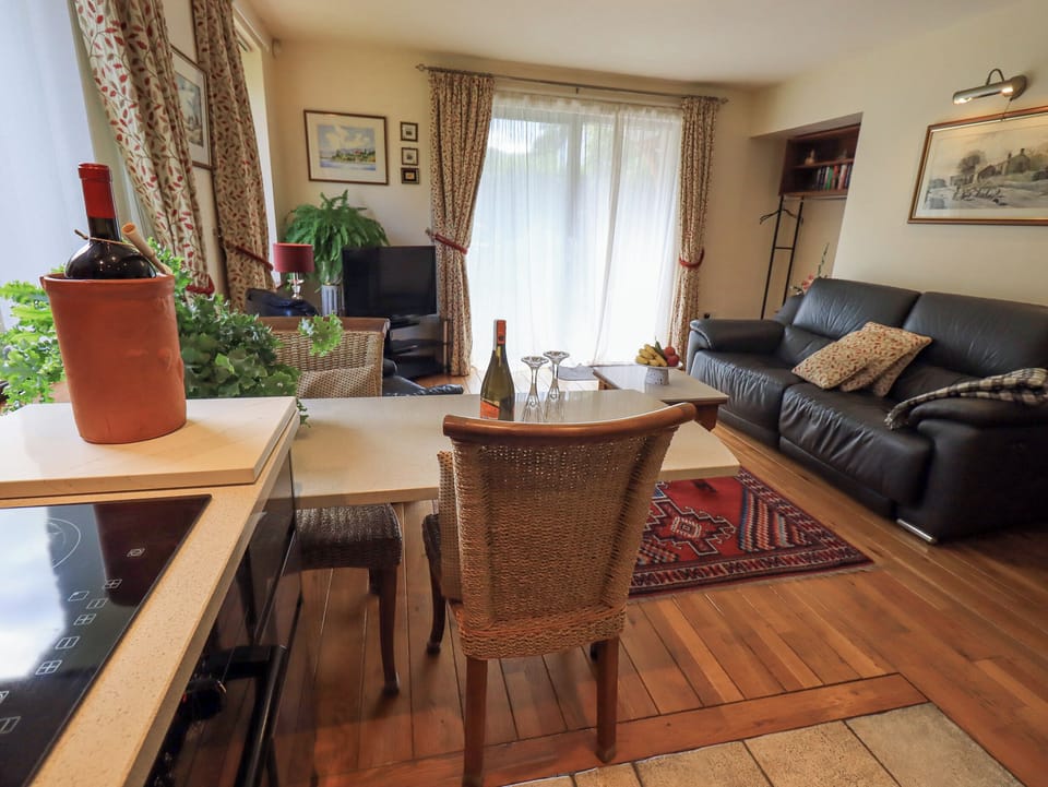 Cottage | Interior