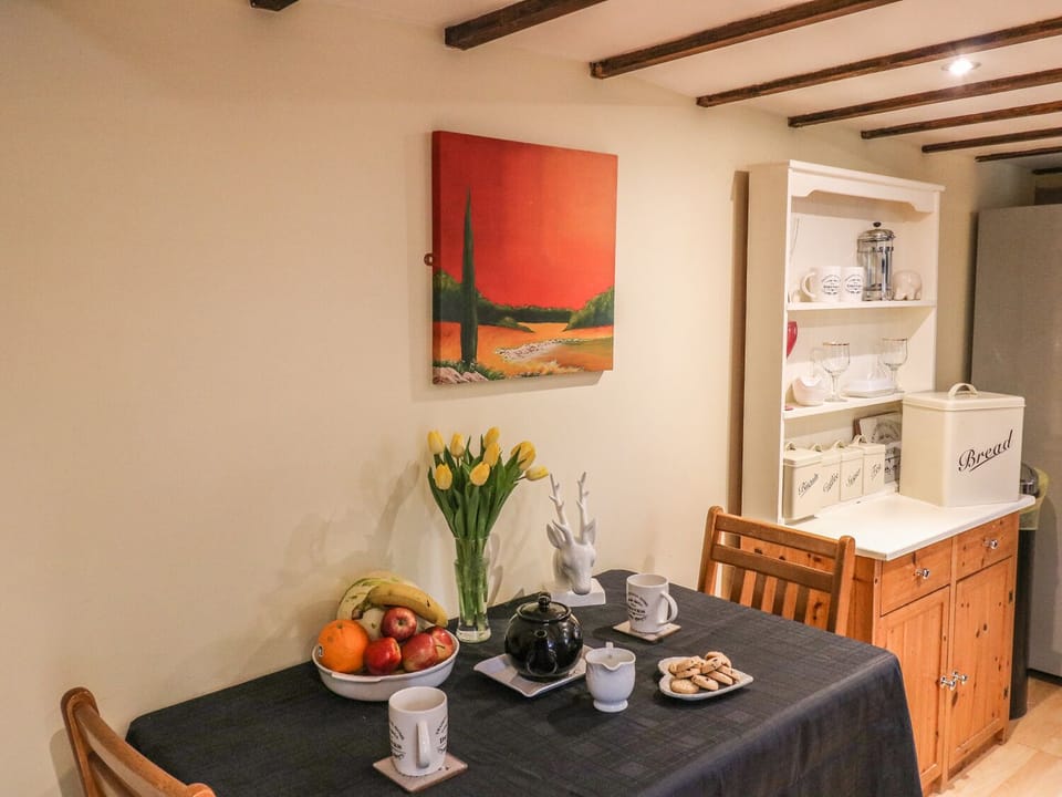 Cottage | Interior