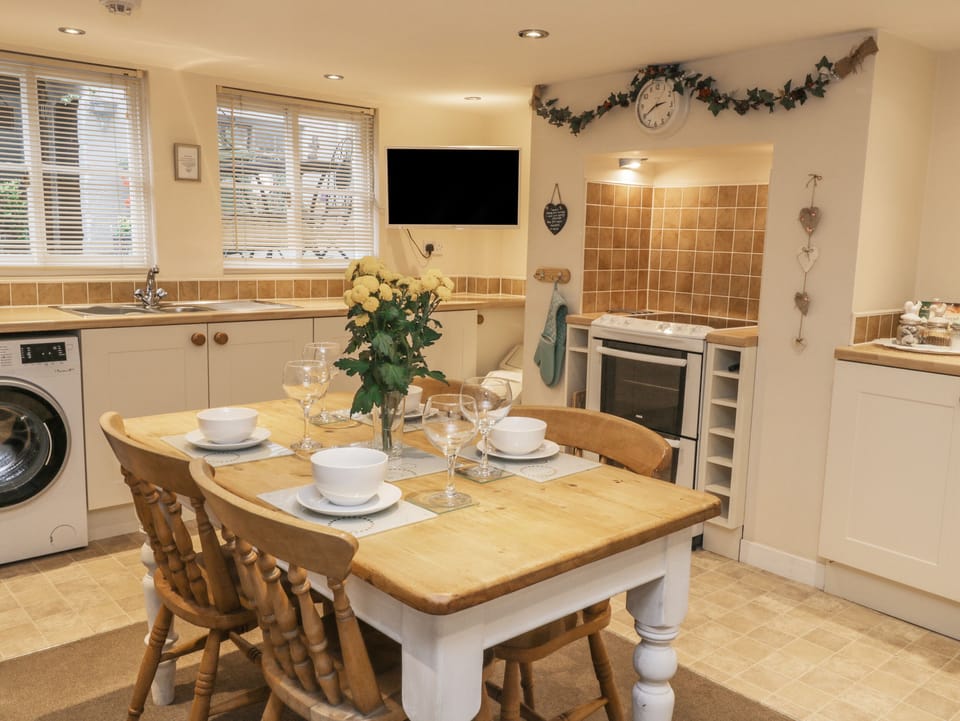 Cottage | Interior