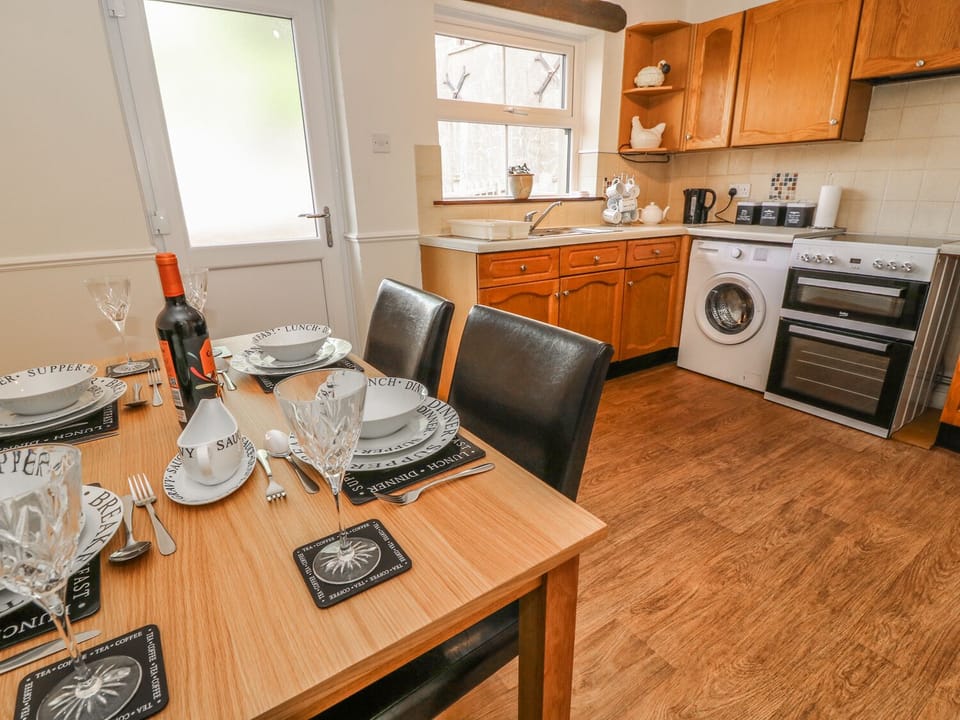 Cottage | Interior