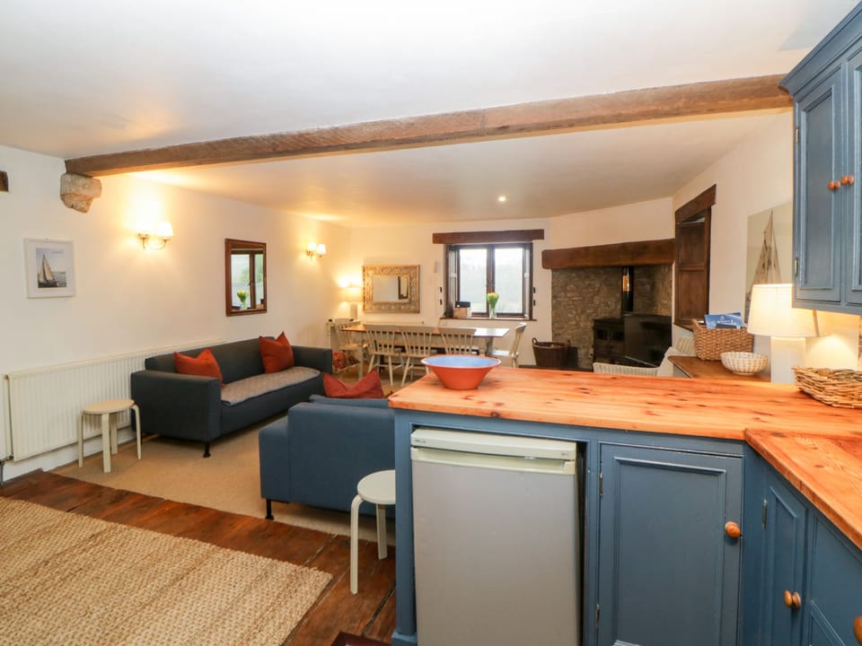 Cottage | Dining