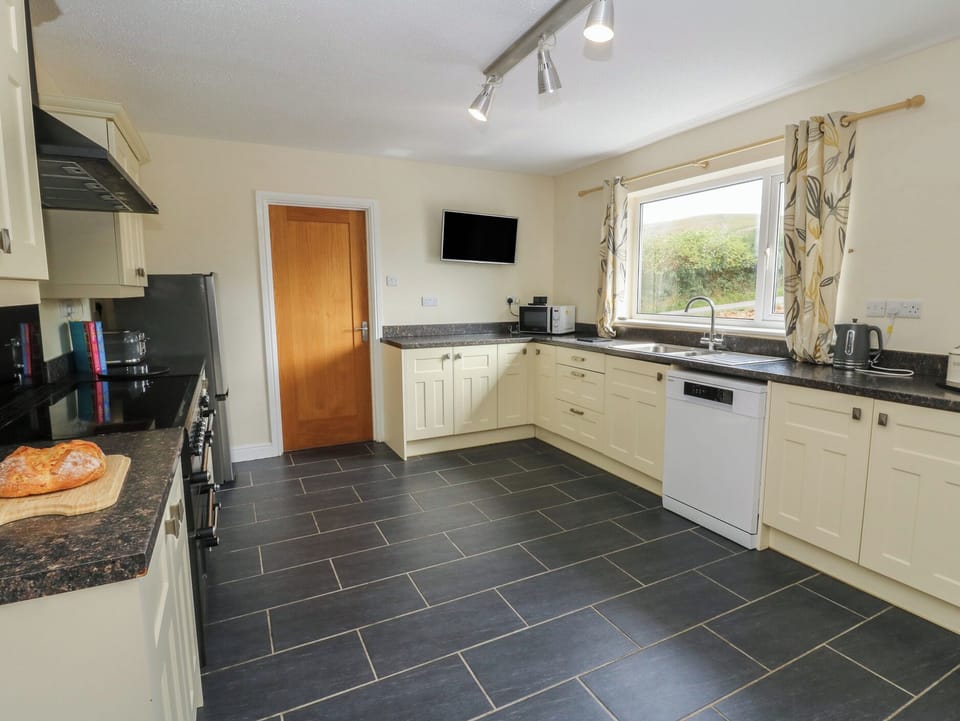 Microwave, stovetop, dishwasher, highchair