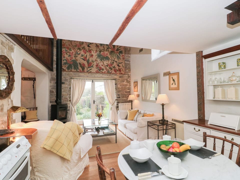 Cottage | Interior