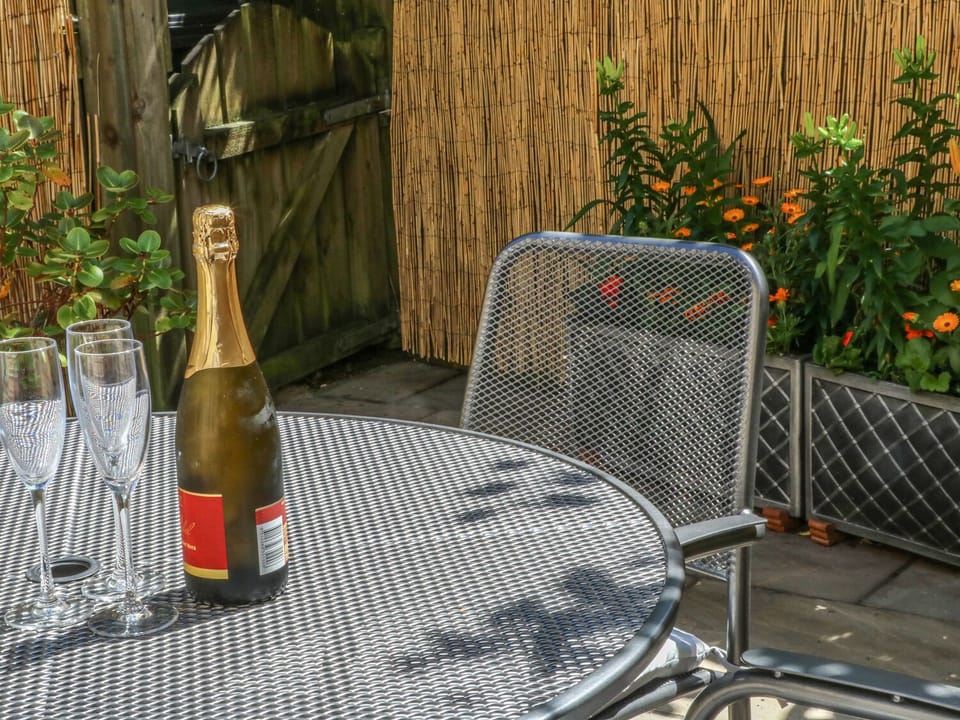 Cottage | Balcony