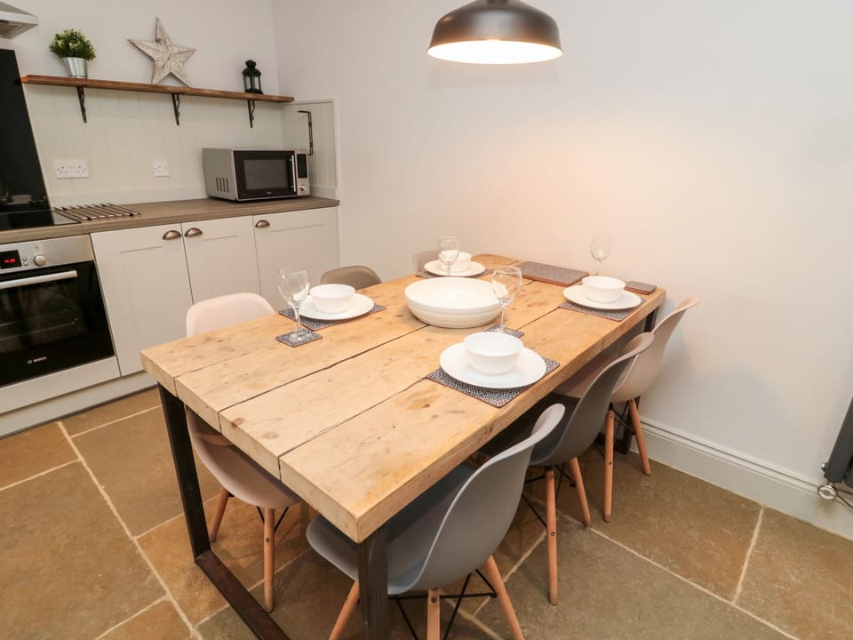 Cottage | Interior