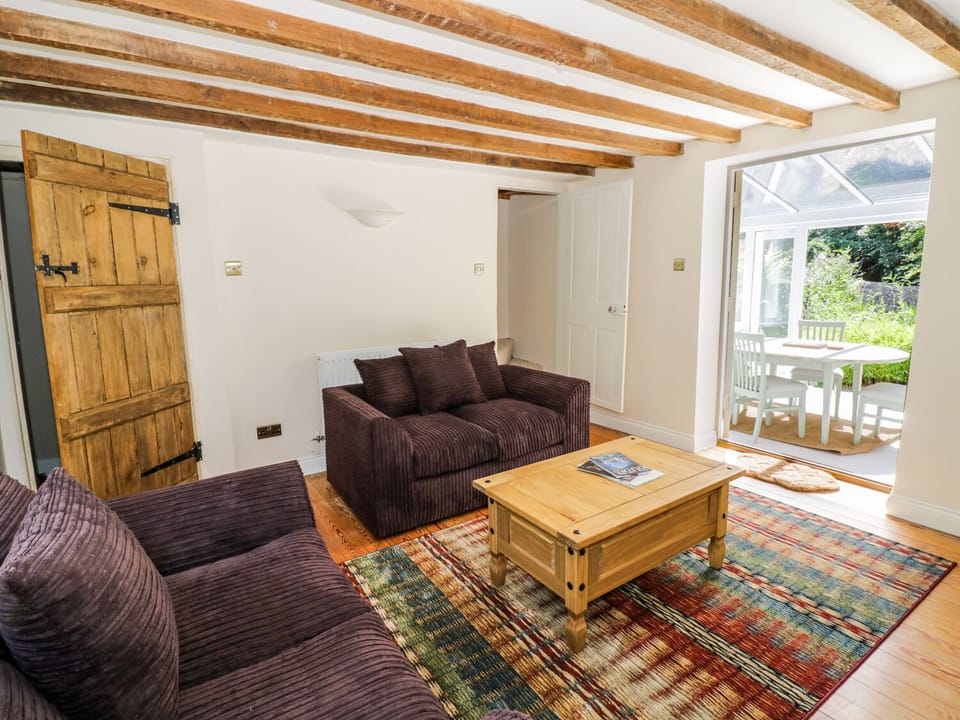 Cottage | Living room | TV