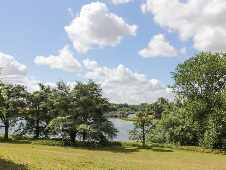 Cottage | Property grounds