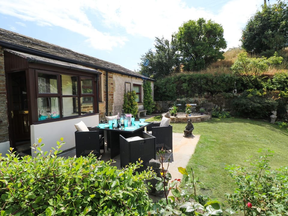 Cottage | Property grounds