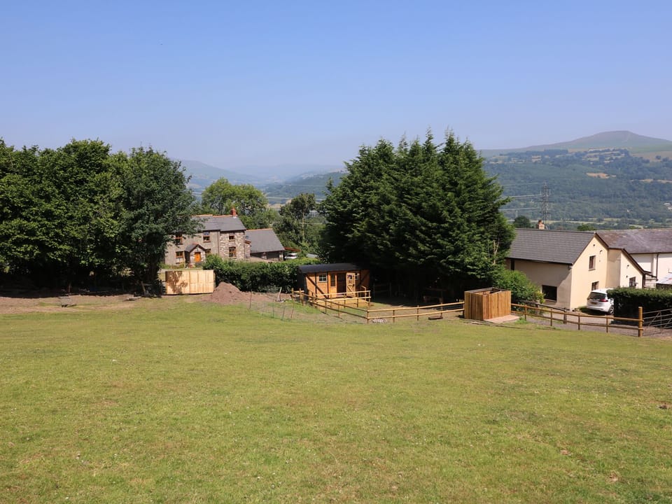 Cottage | Property grounds