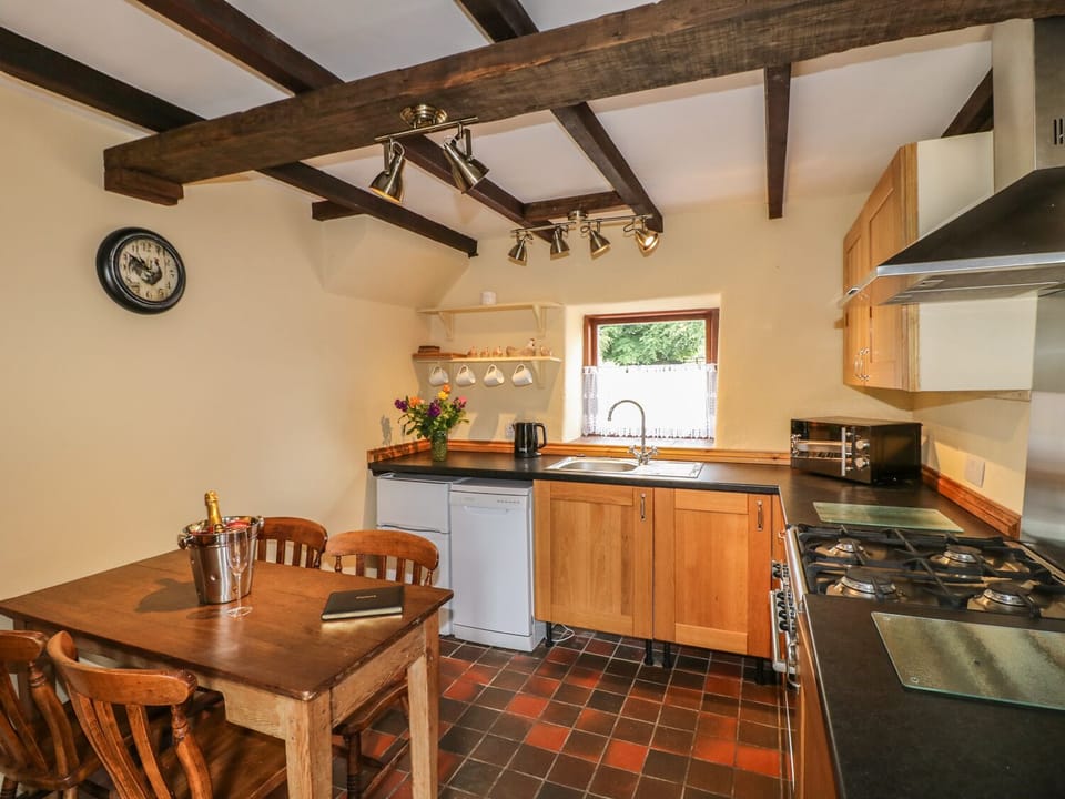 Cottage | Interior