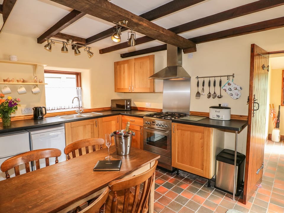 Cottage | Interior