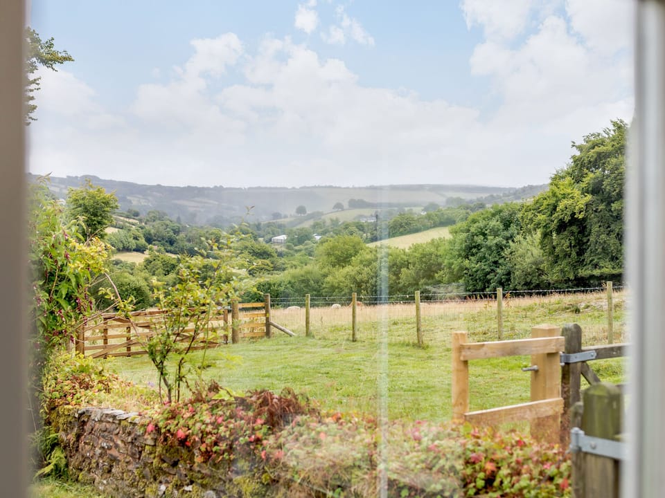 Cottage | Property grounds