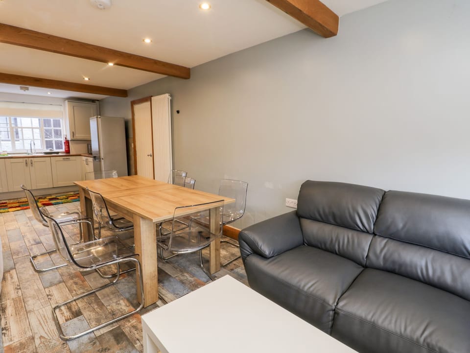 Cottage | Interior