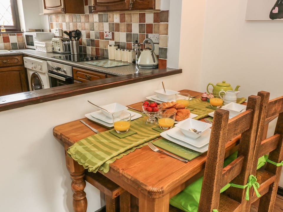 Cottage | Interior
