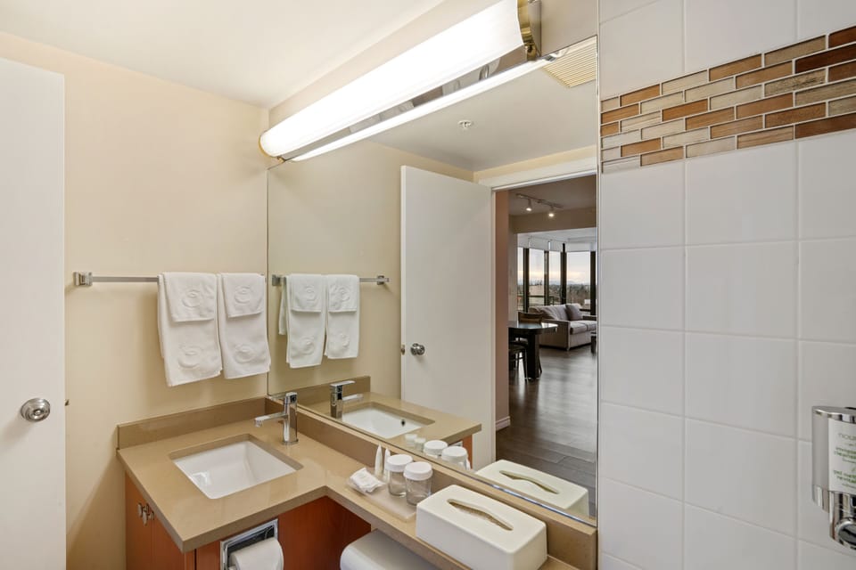 Executive Hotel Vancouver Airport Hotel in Richmond