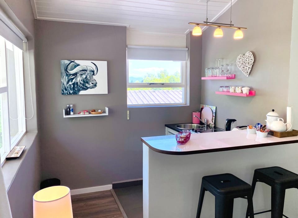 Junior Suite, 1 Bedroom, Mountain View (Buffalo) | Private kitchen | Fridge, microwave, coffee/tea maker, electric kettle