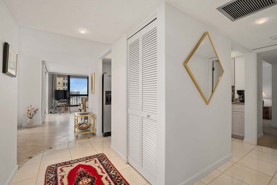 Entry to Unit