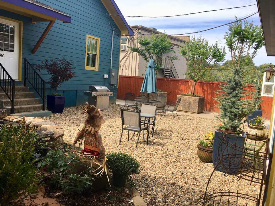 Sitting area, where you can grill steaks and relax