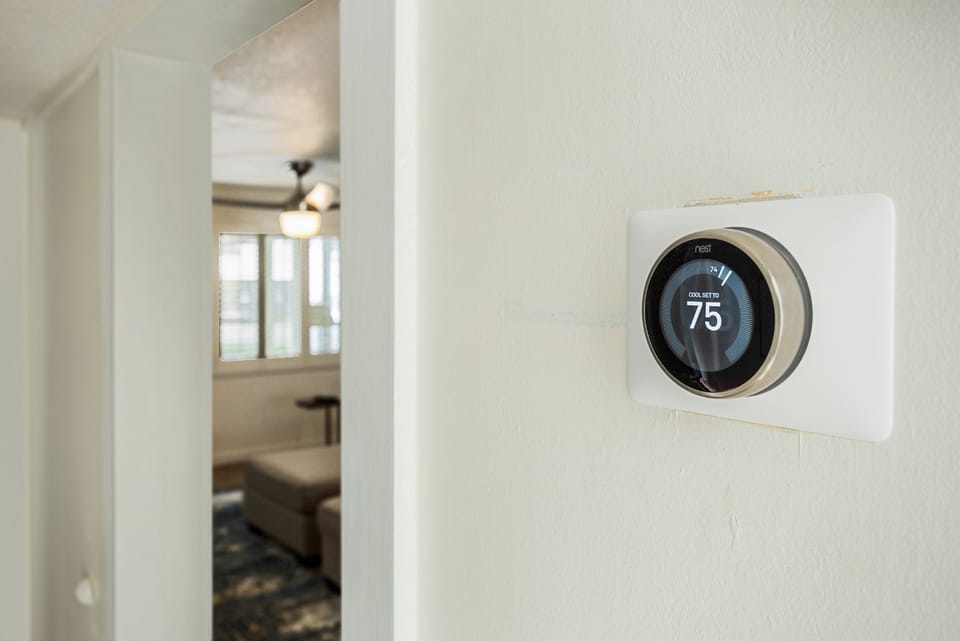 Nest cooling & heating thermostat