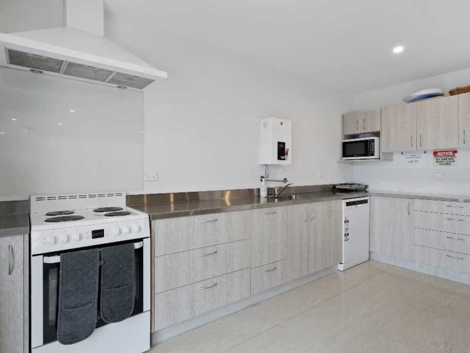Shared fridge, microwave