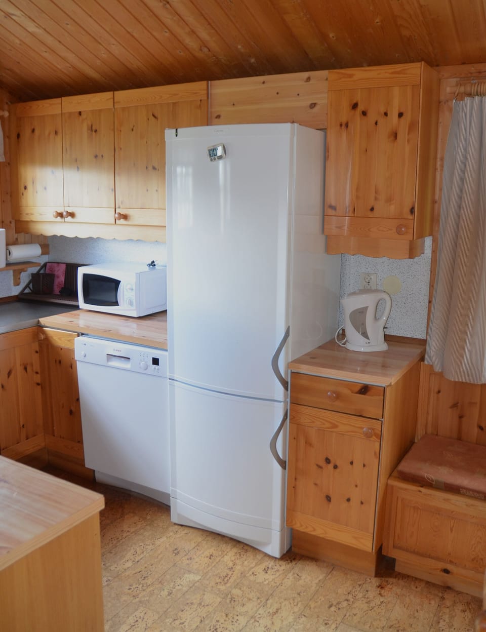 Cabin | Private kitchen | Coffee/tea maker, full-size fridge, microwave, oven